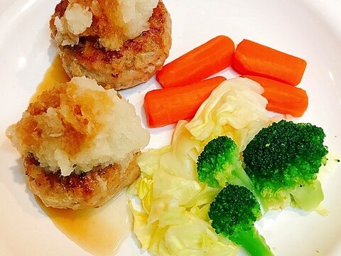 今夜の夕飯にいかが☆ジューシーハンバーグと温野菜